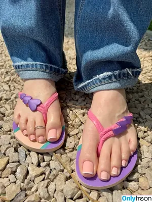 justmariisfeetofficial / Mariis / justmariisfeet nude photo #0061