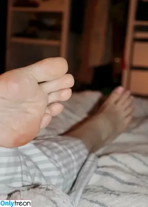 justmariisfeetofficial / Mariis / justmariisfeet nude photo #0073
