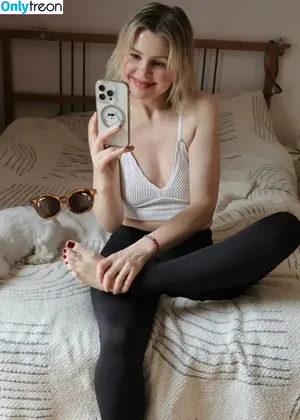 justmariisfeetofficial / Mariis / justmariisfeet nude photo #0118