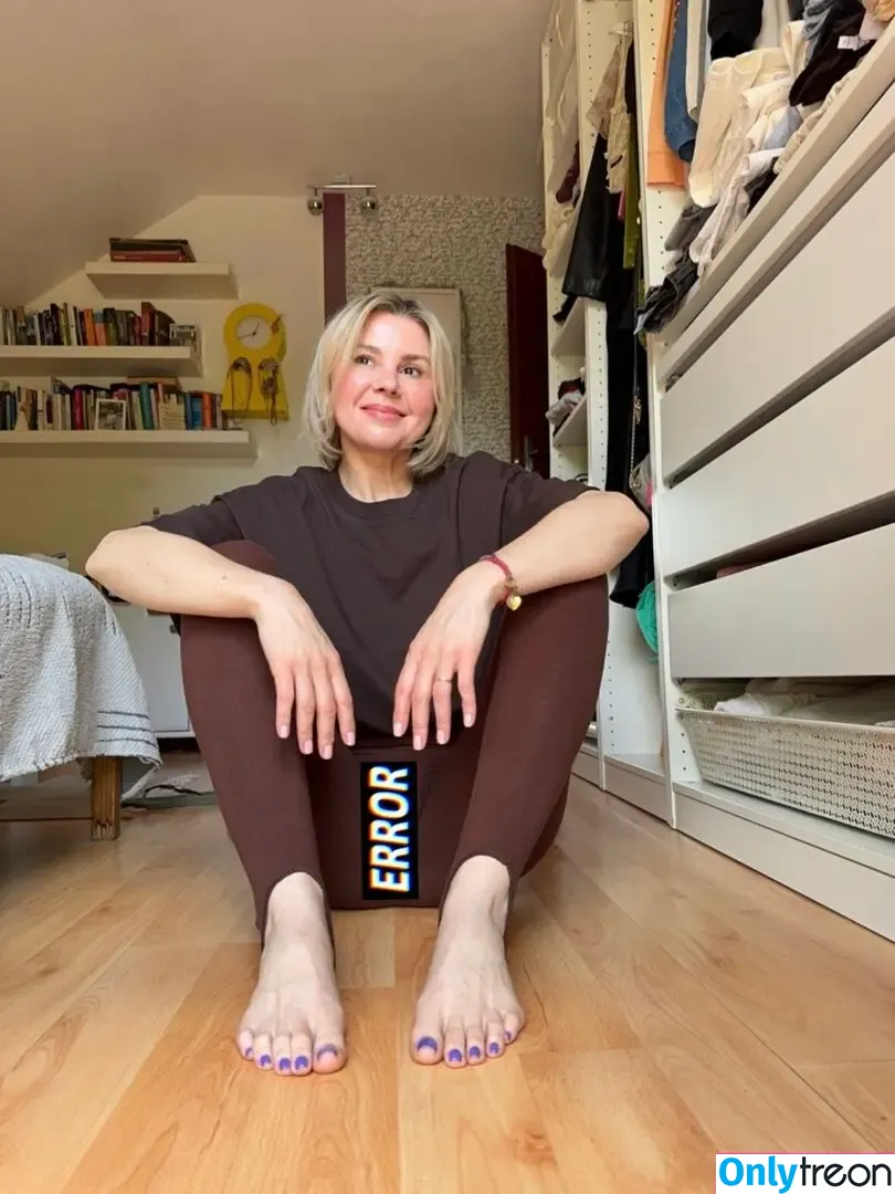 justmariisfeetofficial nude photo #0013 (Mariis / justmariisfeet)