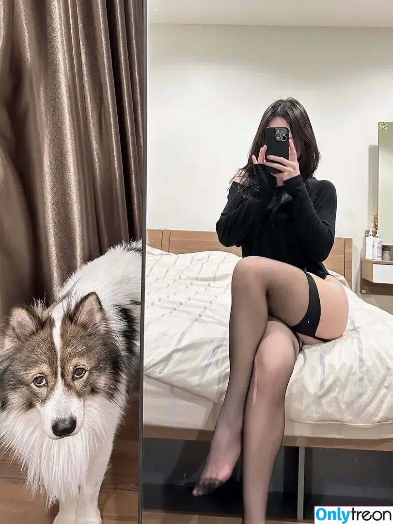 Jutarat_99s nude photo #0086 (Beam_99s)