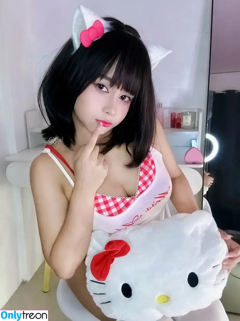 jziel.m nude photo #0094 (jziel.m)