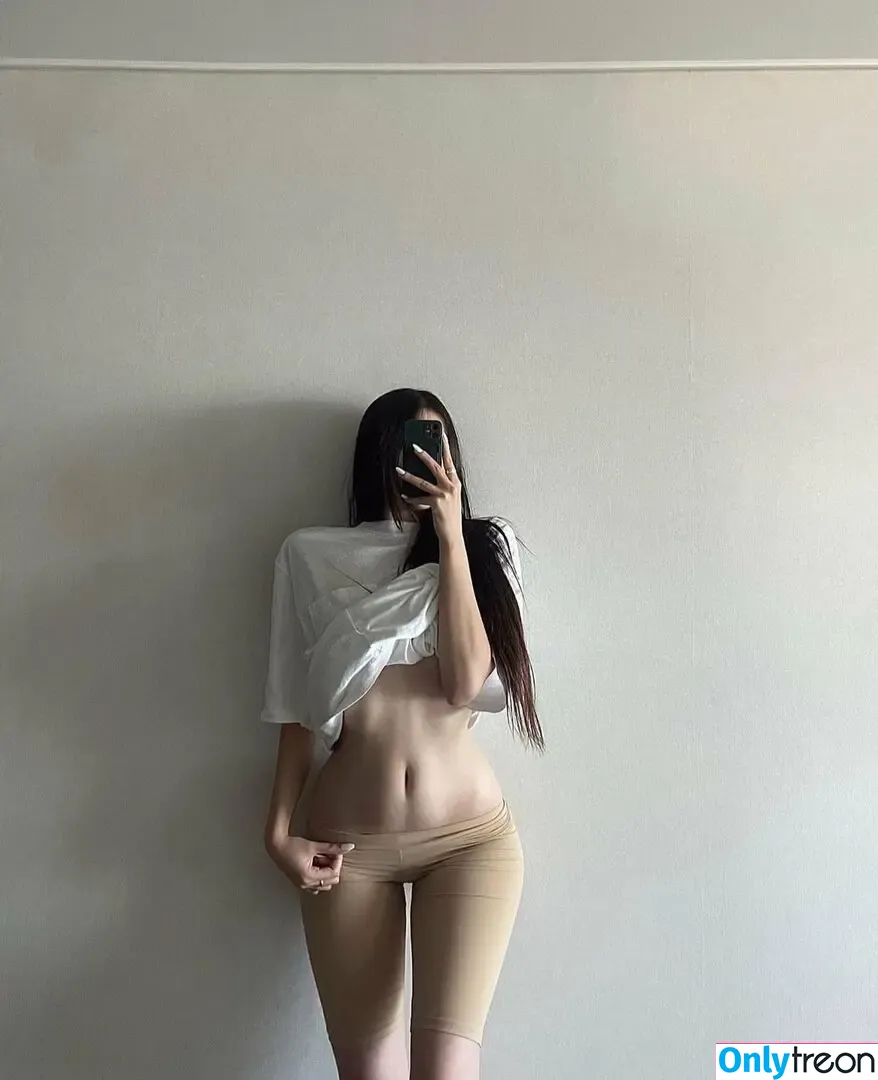 Jzx1x 4uoikxi nude photo #0003 (jzx1x)