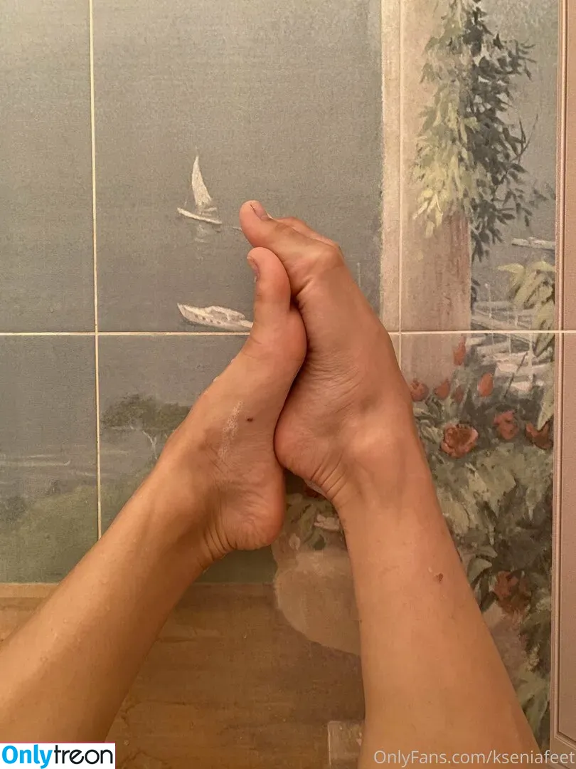 k.flexiblefeet nude photo #0074 (kseniafeet)