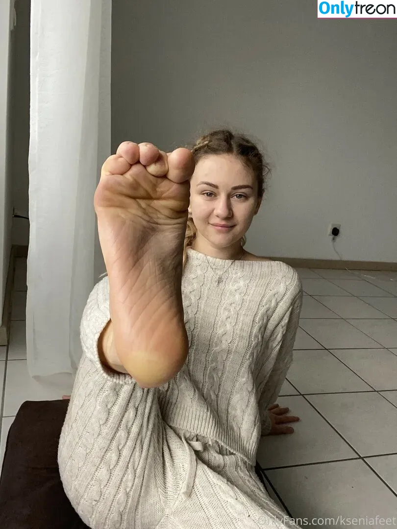 k.flexiblefeet nude photo #0084 (kseniafeet)