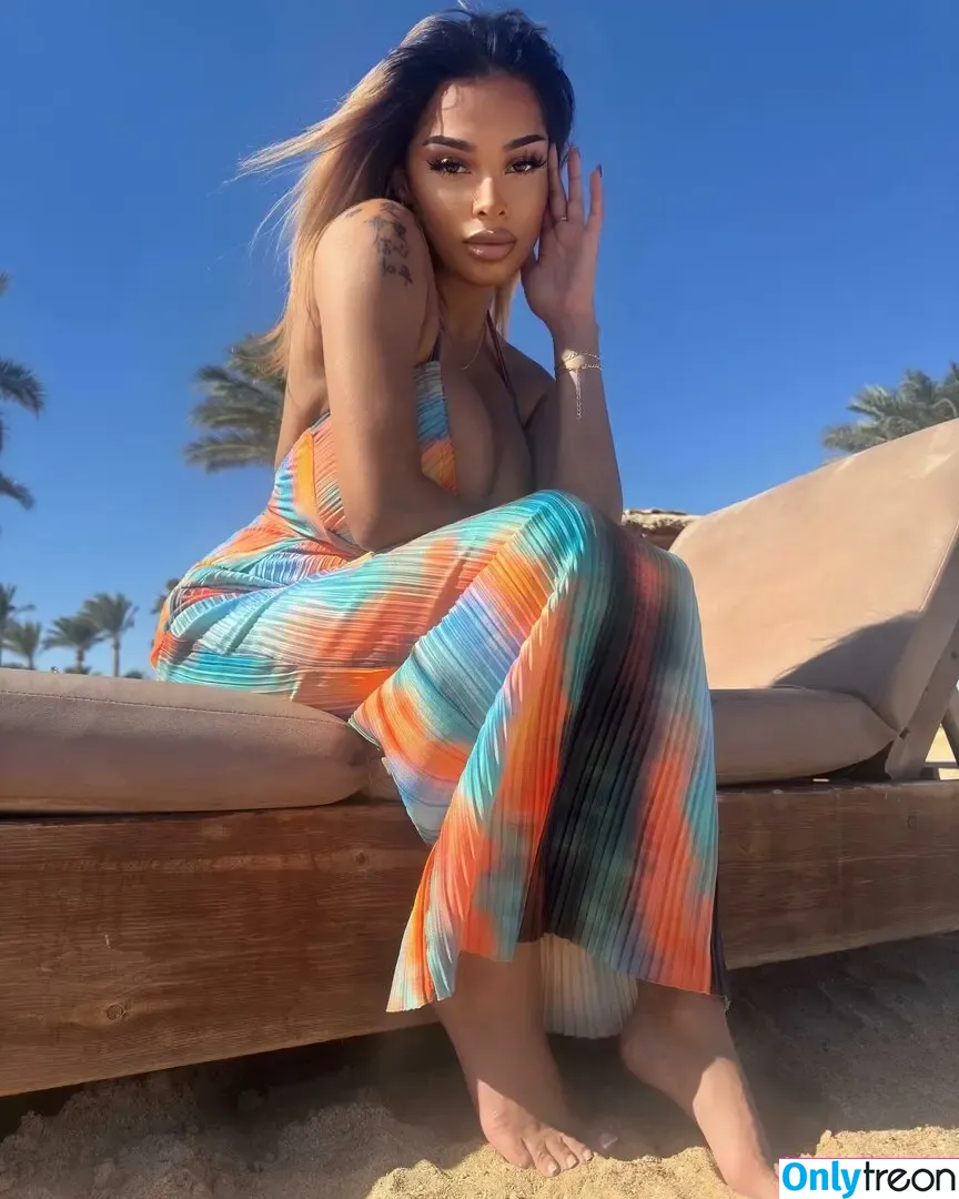 Kadelle Samuals nude photo #0029 (Kadellesamuals_)