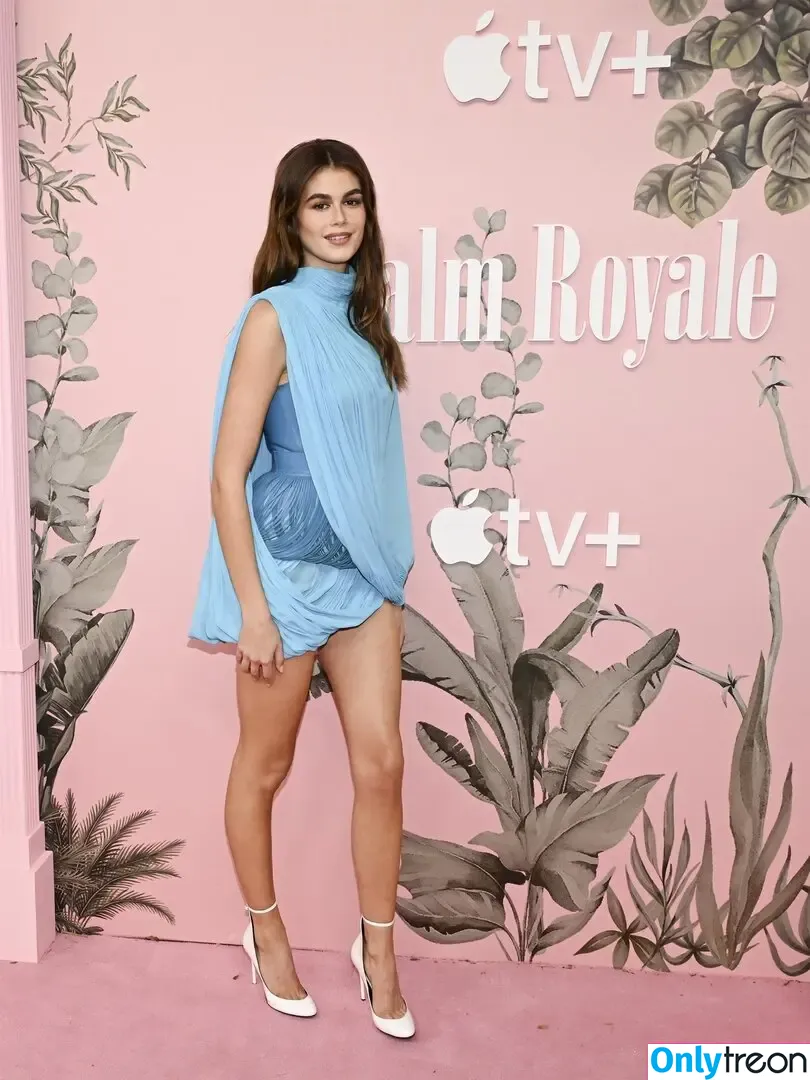 Kaia Gerber nude photo #0348 (KaiaGerber)