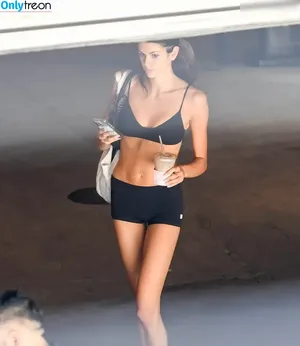 Kaia Gerber / KaiaGerber nude photo #1099