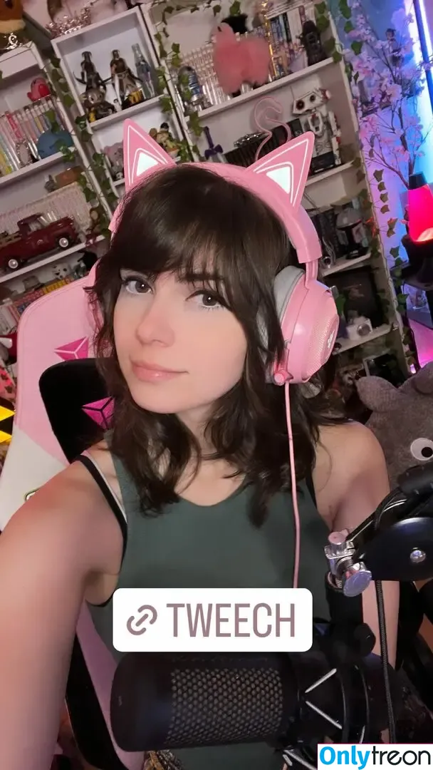 Kaitlin Witcher nude photo #0001 (kaitlinwitcher / piddleass)
