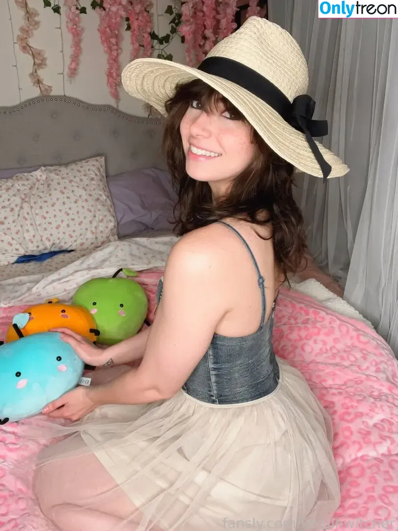 Kaitlin Witcher nude photo #0343 (kaitlinwitcher / piddleass)