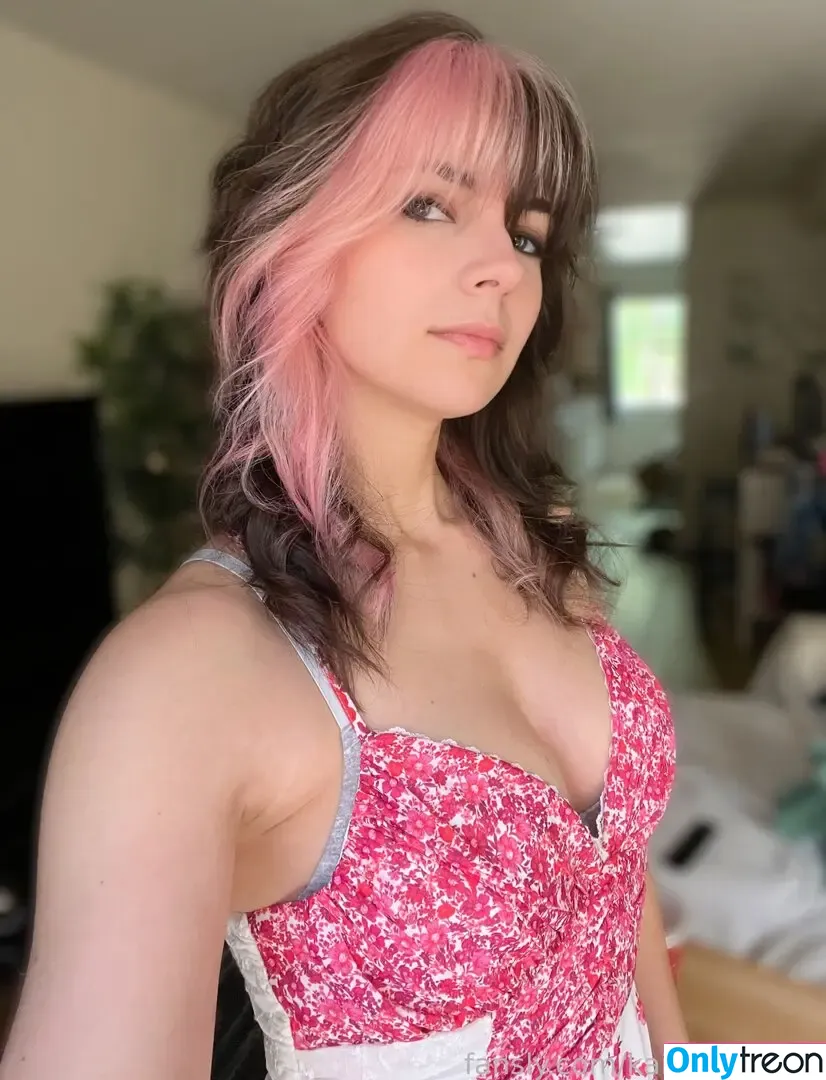 Kaitlin Witcher nude photo #0353 (kaitlinwitcher / piddleass)