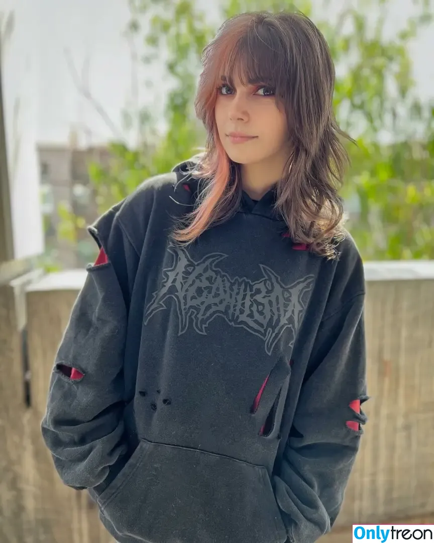 Kaitlin Witcher nude photo #0376 (kaitlinwitcher / piddleass)