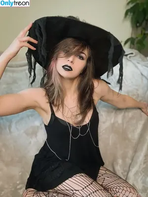 Kaitlin Witcher / kaitlinwitcher / piddleass nude photo #1062