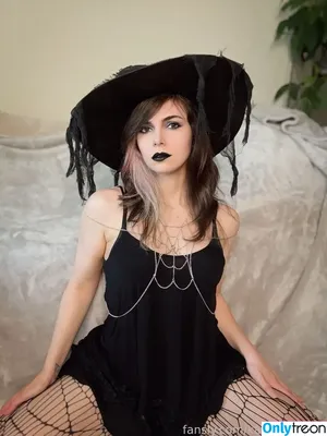 Kaitlin Witcher / kaitlinwitcher / piddleass nude photo #1063