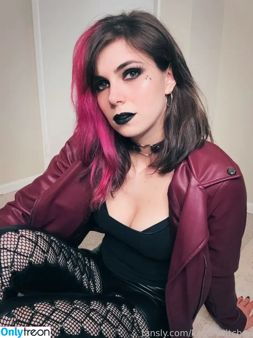 Kaitlin Witcher nude photo #1218 (kaitlinwitcher / piddleass)