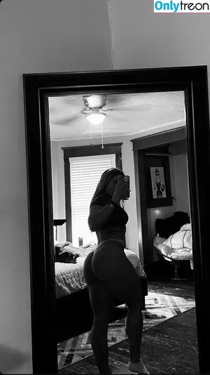Kaitlinn_kfit / Kaitlin Kobuszewski nude photo #0091