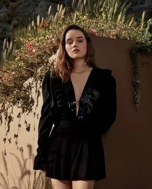 Kaitlyn Dever / KaitlynDever nude photo #0029