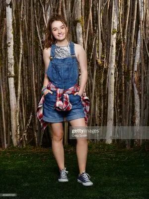 Kaitlyn Dever / KaitlynDever nude photo #0093