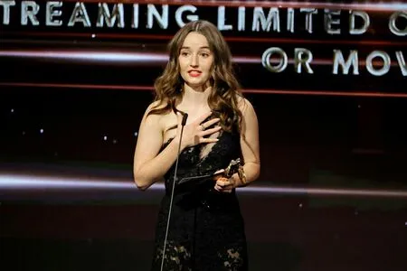 Kaitlyn Dever / KaitlynDever nude photo #0135