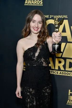 Kaitlyn Dever / KaitlynDever nude photo #0140