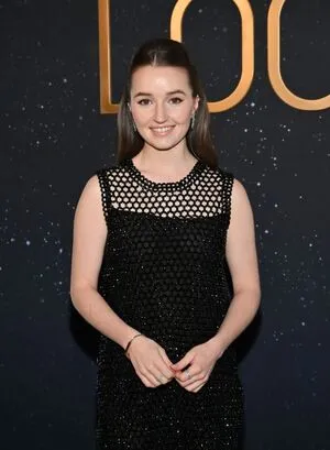 Kaitlyn Dever / KaitlynDever nude photo #0175