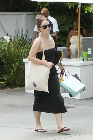 Kaitlyn Dever / KaitlynDever nude photo #0199