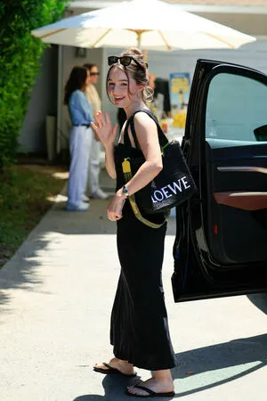 Kaitlyn Dever / KaitlynDever nude photo #0202