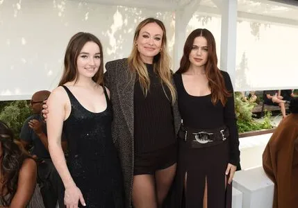 Kaitlyn Dever / KaitlynDever nude photo #0216