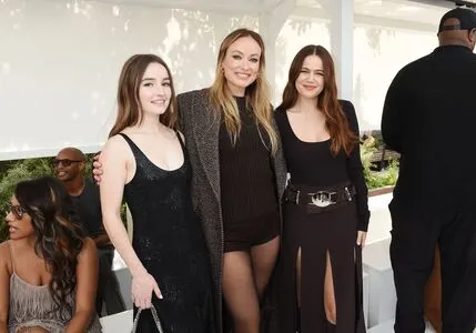 Kaitlyn Dever / KaitlynDever nude photo #0222