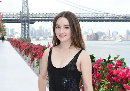 Kaitlyn Dever / KaitlynDever nude photo #0223