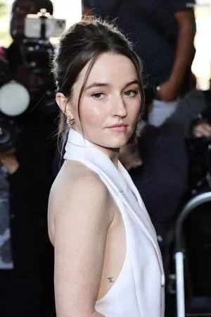 Kaitlyn Dever / KaitlynDever nude photo #0256