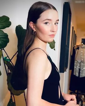 Kaitlyn Dever / KaitlynDever nude photo #0263