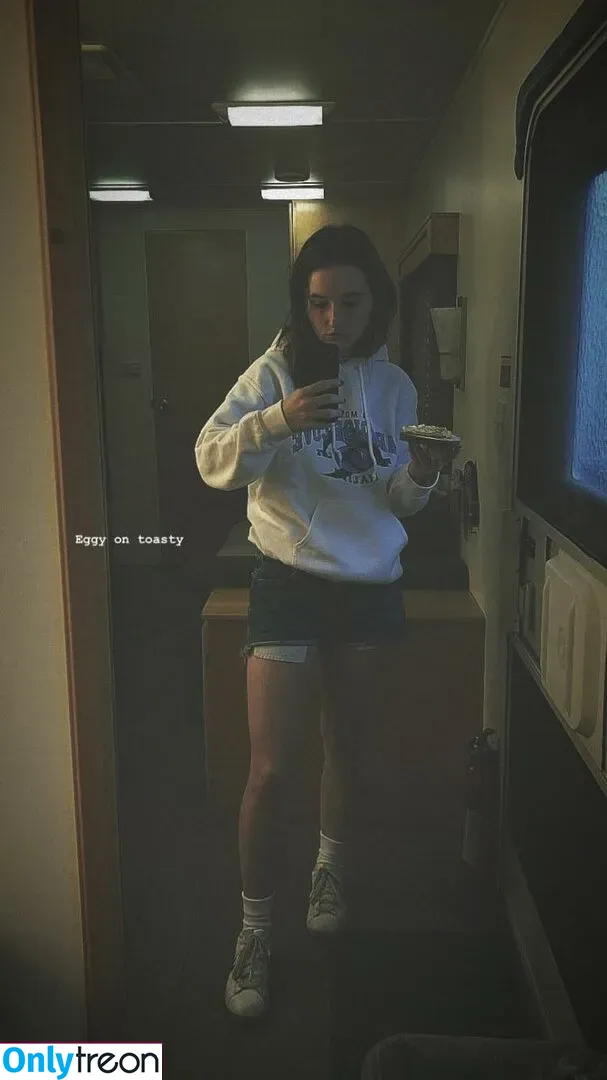 Kaitlyn Dever nude photo #0027 (KaitlynDever)