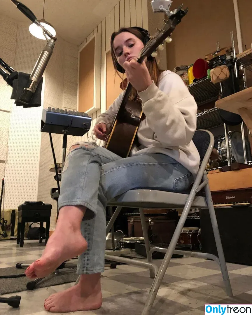 Kaitlyn Dever nude photo #0187 (KaitlynDever)