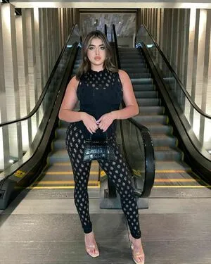 Kalani Hilliker / kalanihilliker nude photo #0035