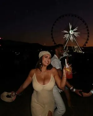 Kalani Hilliker / kalanihilliker nude photo #0143