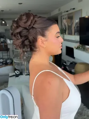 Kalani Hilliker / kalanihilliker nude photo #0674