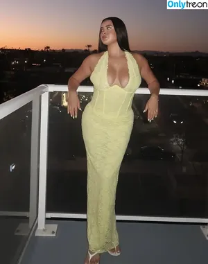 Kalani Hilliker / kalanihilliker nude photo #0717