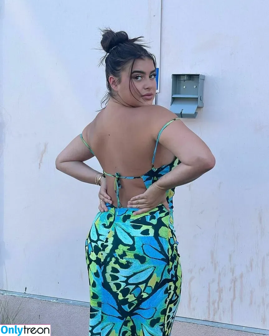 Kalani Hilliker nude photo #0032 (kalanihilliker)