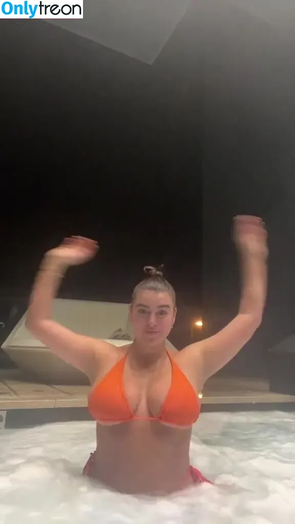 Kalani Hilliker nude photo #0060 (kalanihilliker)