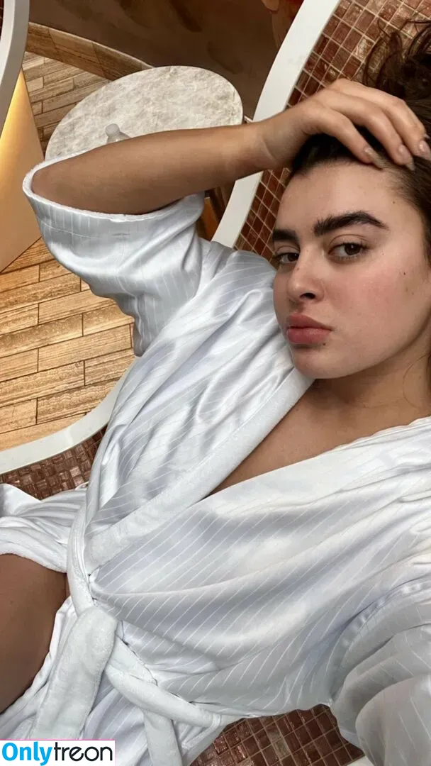 Kalani Hilliker nude photo #0072 (kalanihilliker)