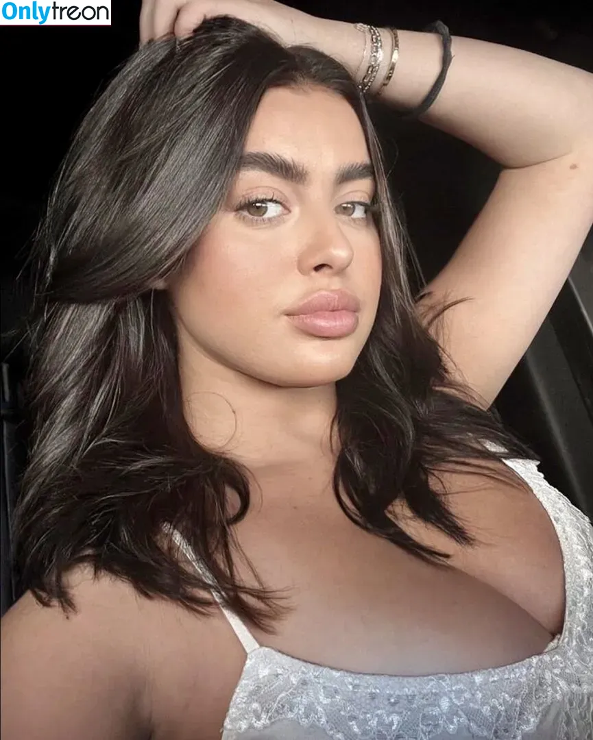 Kalani Hilliker nude photo #0174 (kalanihilliker)