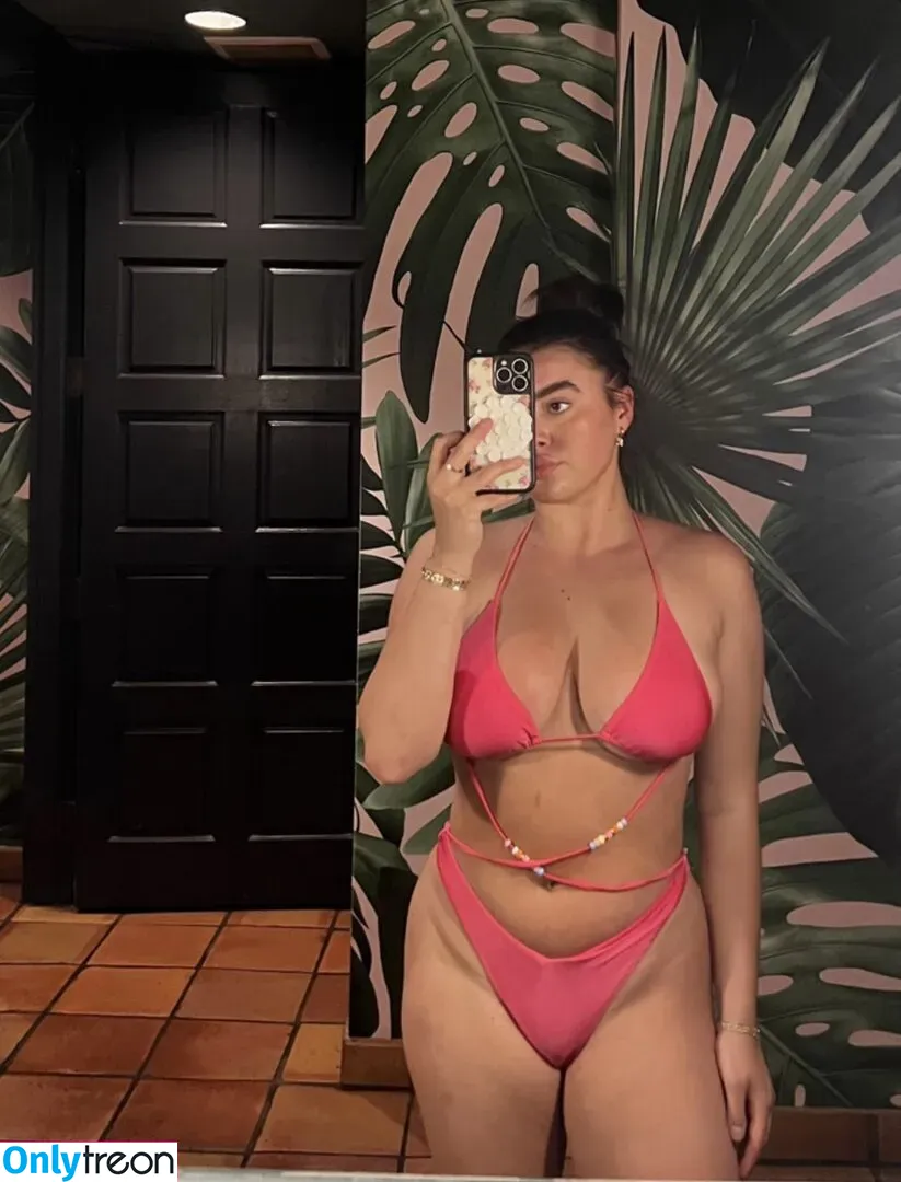 Kalani Hilliker nude photo #0187 (kalanihilliker)