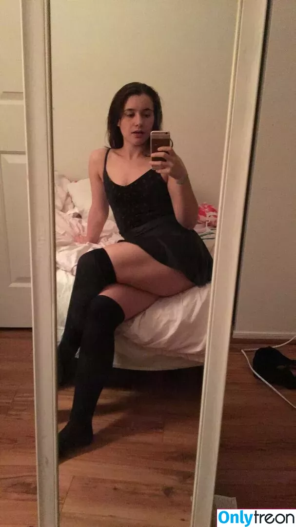 kaleskujo nude photo #0003 (wannabejolyne)
