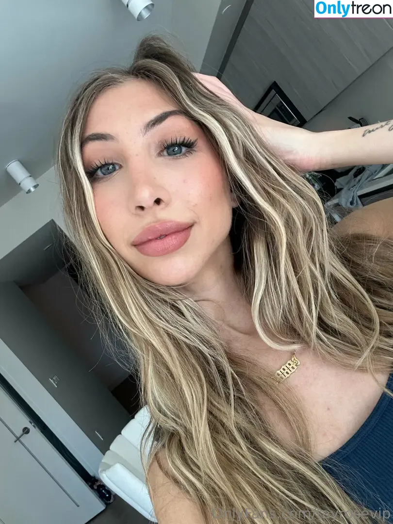 kaleyrosevip nude photo #0038 (iamkayleerose)