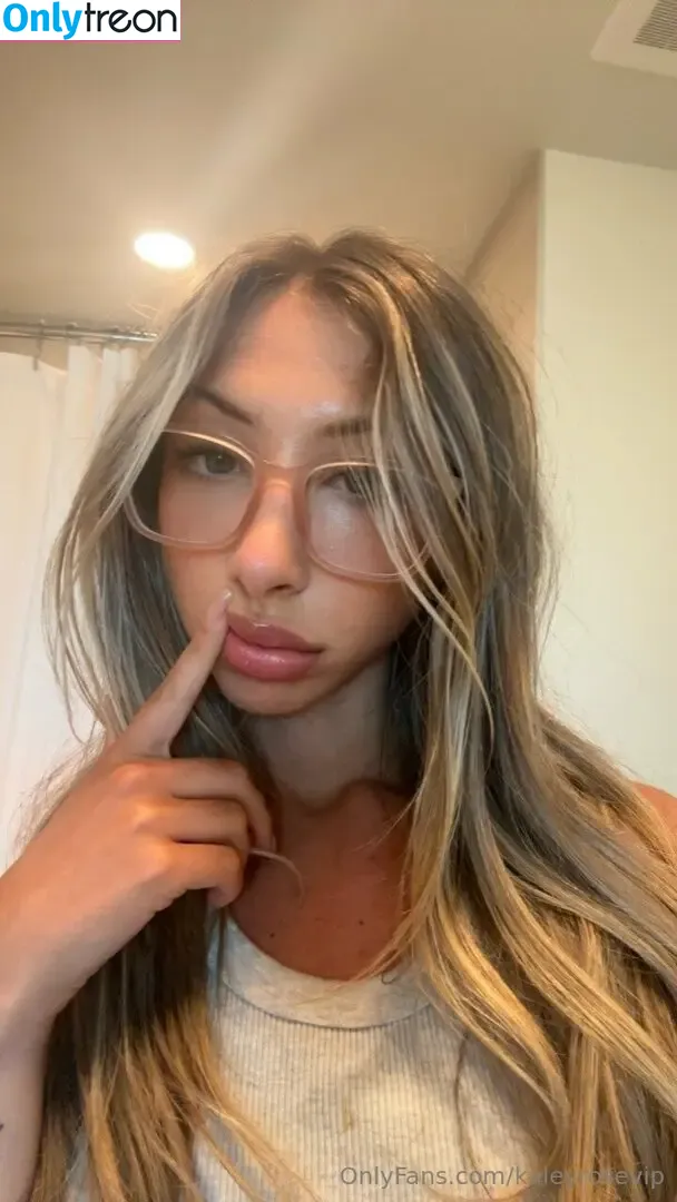 kaleyrosevip nude photo #0042 (iamkayleerose)