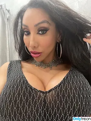 kaliyahgoddess / kaliyah.goddess nude photo #0121
