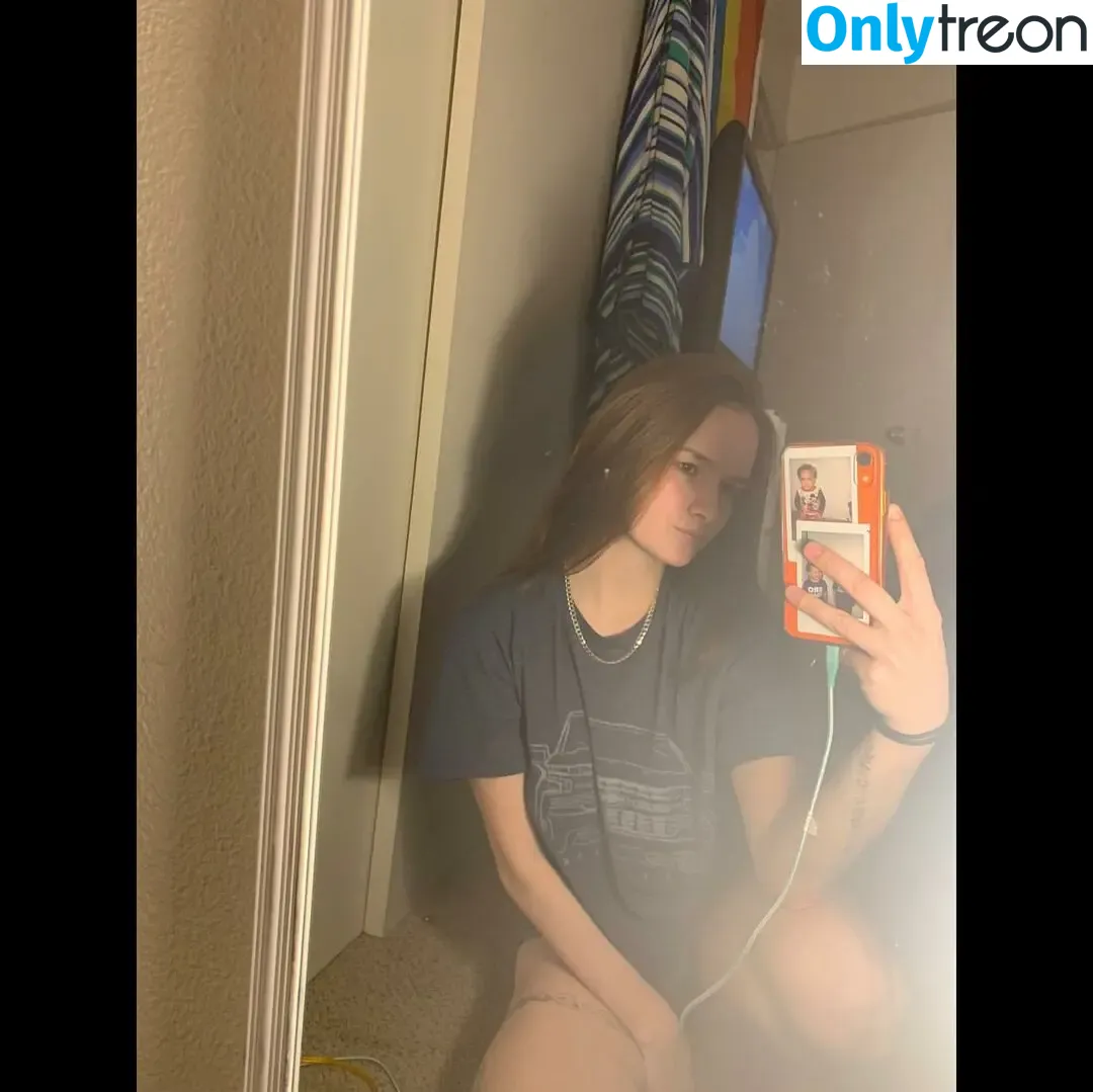 Kallie nude photo #0020 (K.Marie.v / kallieee)