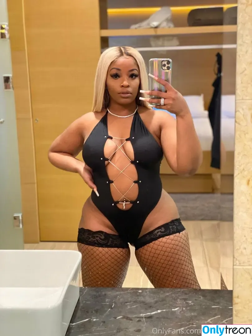 Kallmekatrina nude photo #0023 (kallmekatrina2)
