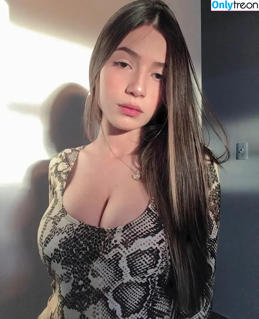 Kamille Velez nude photo #0019 (kamillevelez / kamilleveleztattoo / kamillevelezzz_ / kimvelezoficial)